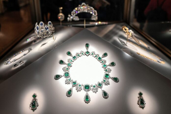 Louvre jewel heist